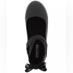 Kenneth Cole Big Girls Strappy Ballet Flats